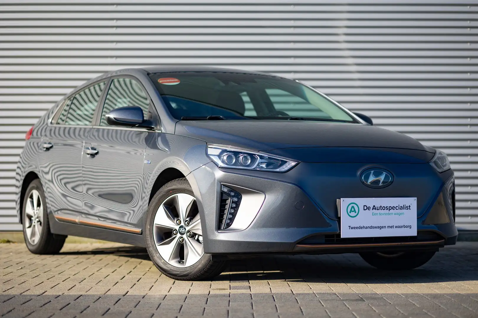 Hyundai IONIQ E-Ioniq 28 kWh Executive (EU6d-TEMP) Grijs - 1