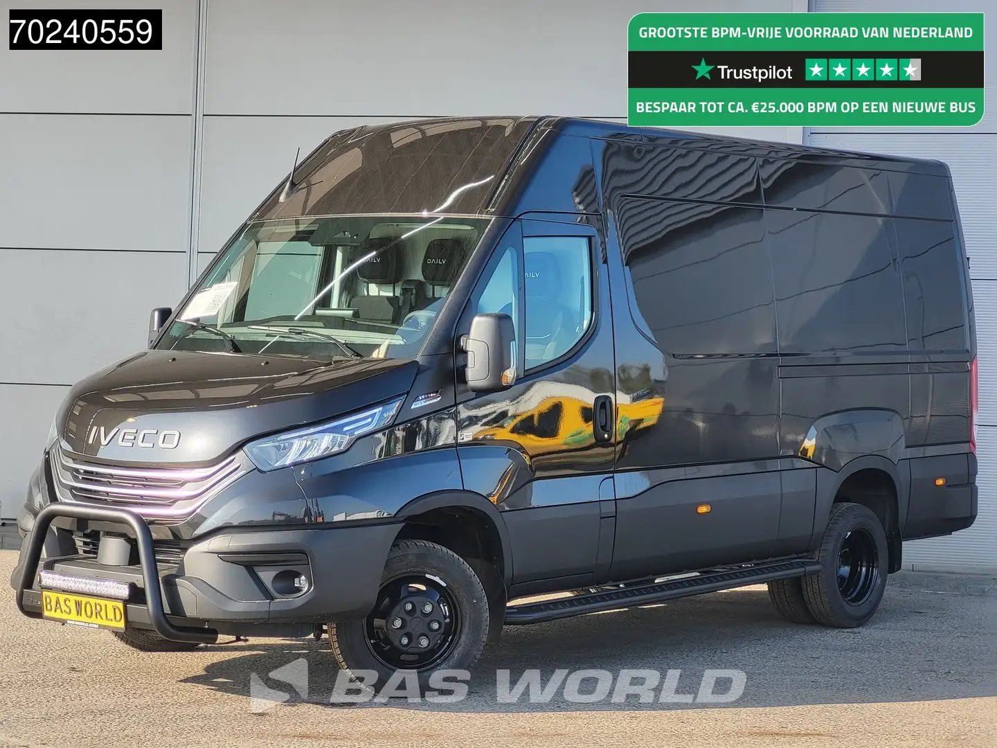 Iveco Daily 35C18 180PK Black Edition Automaat Dubbellucht L2H Zwart - 1