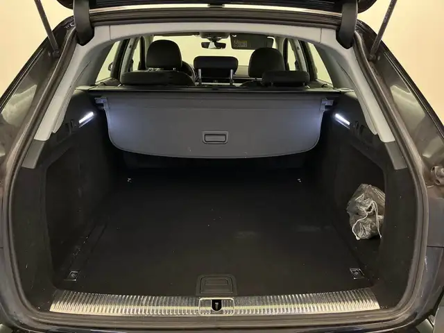 Audi A4 view 15