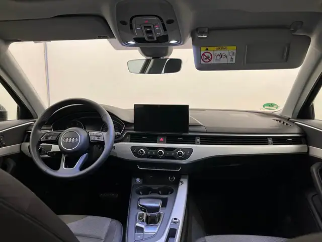 Audi A4 view 7