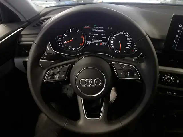 Audi A4 view 9