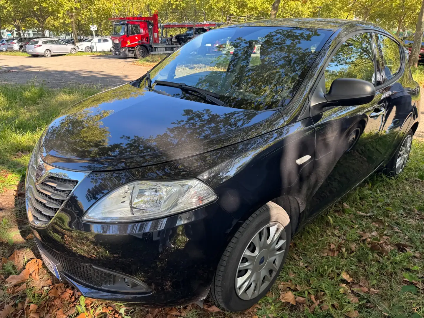 Lancia Ypsilon Ypsilon 1.2 69 CV 5 porte Elefantino Nero - 2