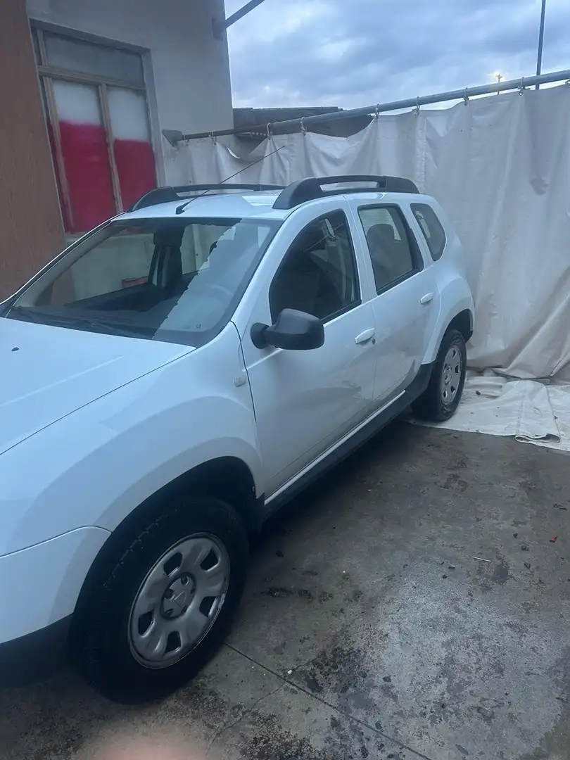 Dacia Duster 1.6 Delsey Gpl 4x2 110cv Bianco - 2