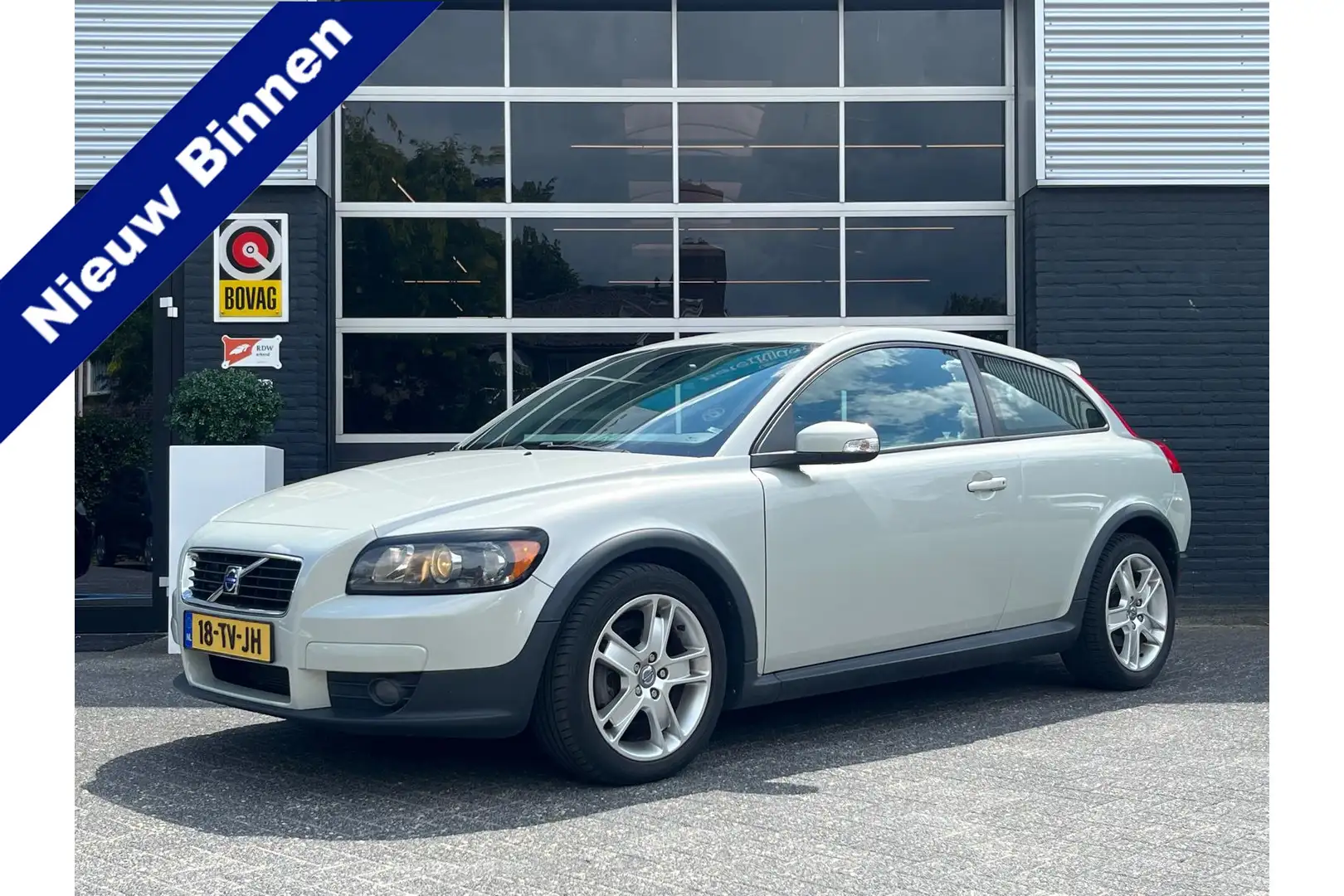 Volvo C30 1.8 Momentum, Airco, Cruise, Radio, NAP Wit - 1