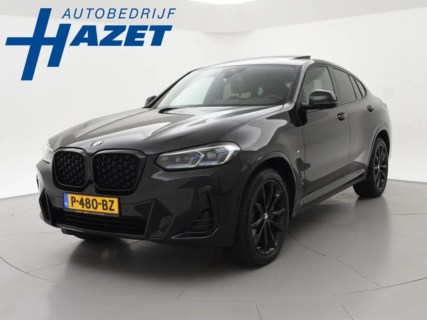 BMW X4 xDrive20i M-SPORT + PANORAMA | 20 INCH | LASER LED Zwart - 1
