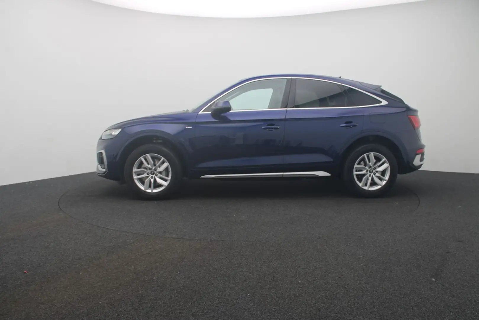 Audi Q5 Sportback 50 TFSI e quattro . LED Navi ACC Bleu - 2