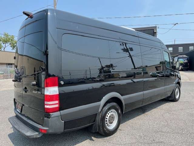2011 Mercedes-Benz Sprinter 2500 Passenger Van