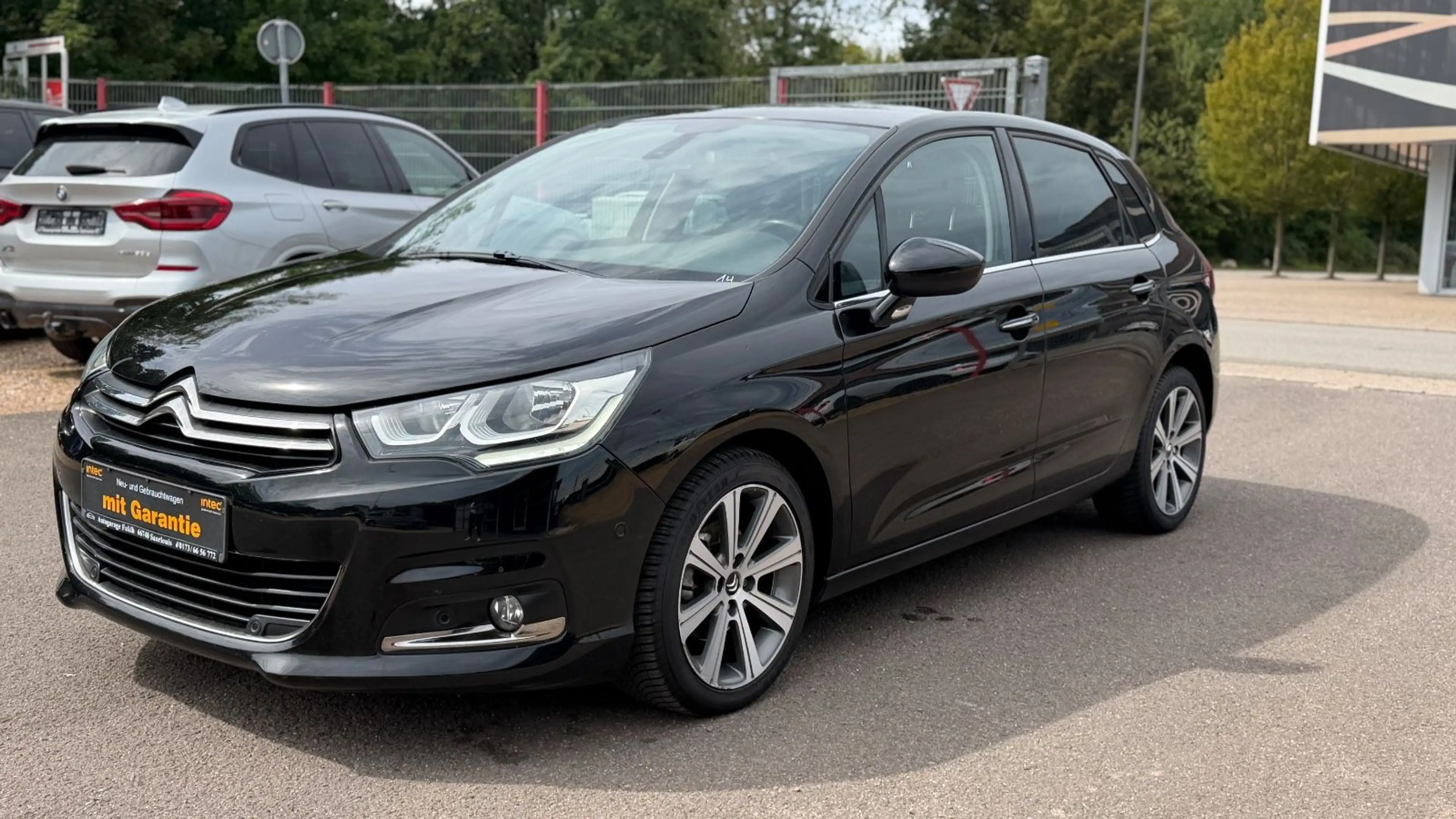 Citroen C4 Lim. Shine Automatik+Navi+PDC