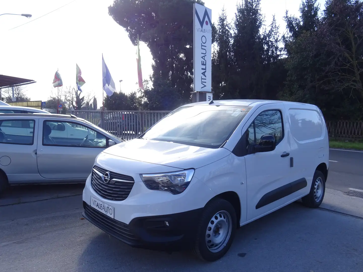 Opel Combo Cargo Edition L1H1 p. maggiorata Diesel 100cv S&S Bianco - 1