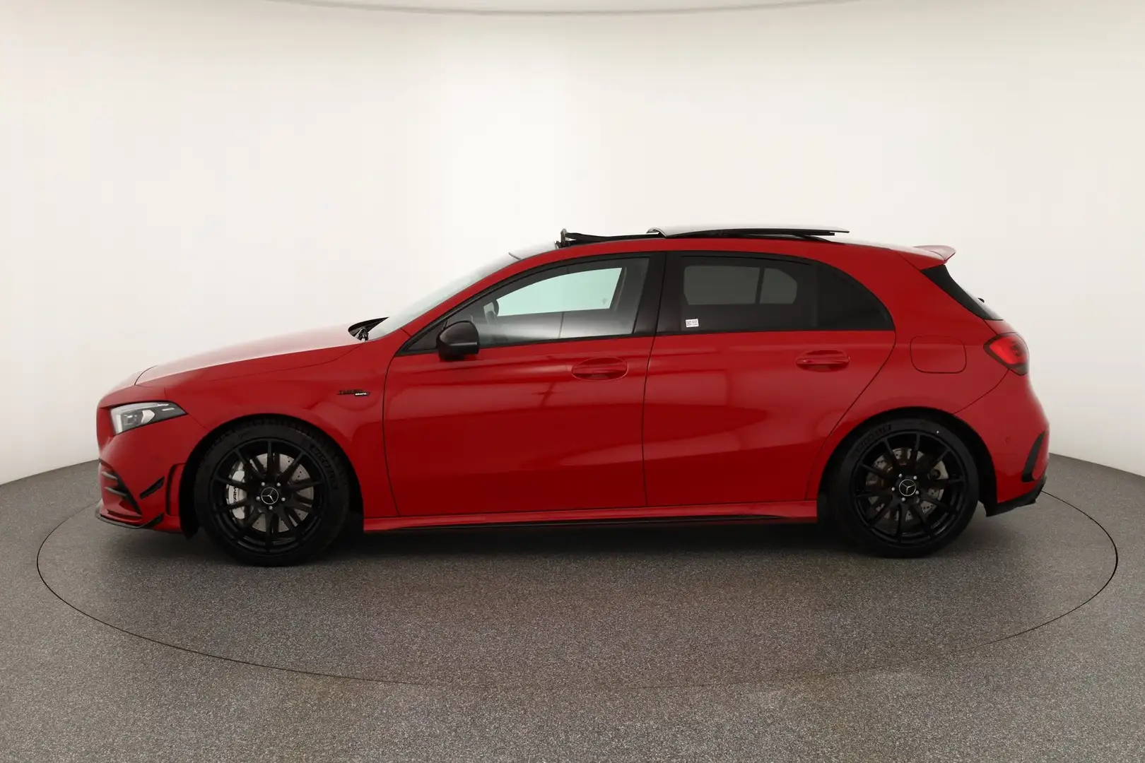 Mercedes-Benz A 35 AMG A35 AMG 4Matic Nightpaket Panorama Standheizung Rot - 2