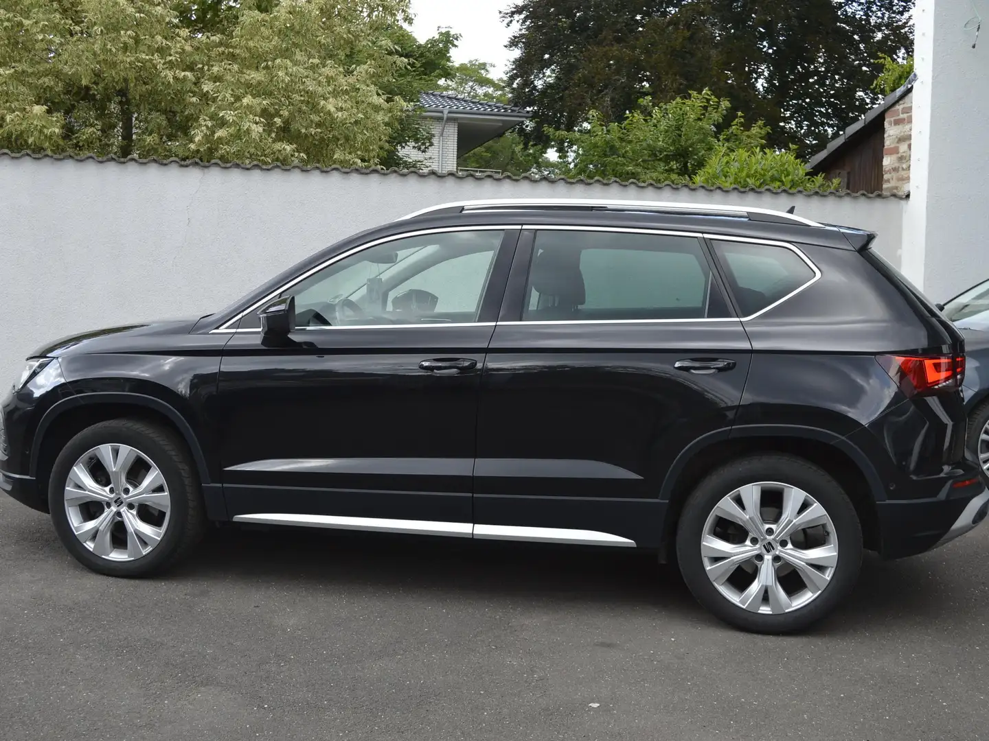 SEAT Ateca 2.0 TDI 4Drive DSG Xperience PANO*STHZG*ACC*CAM* Schwarz - 2