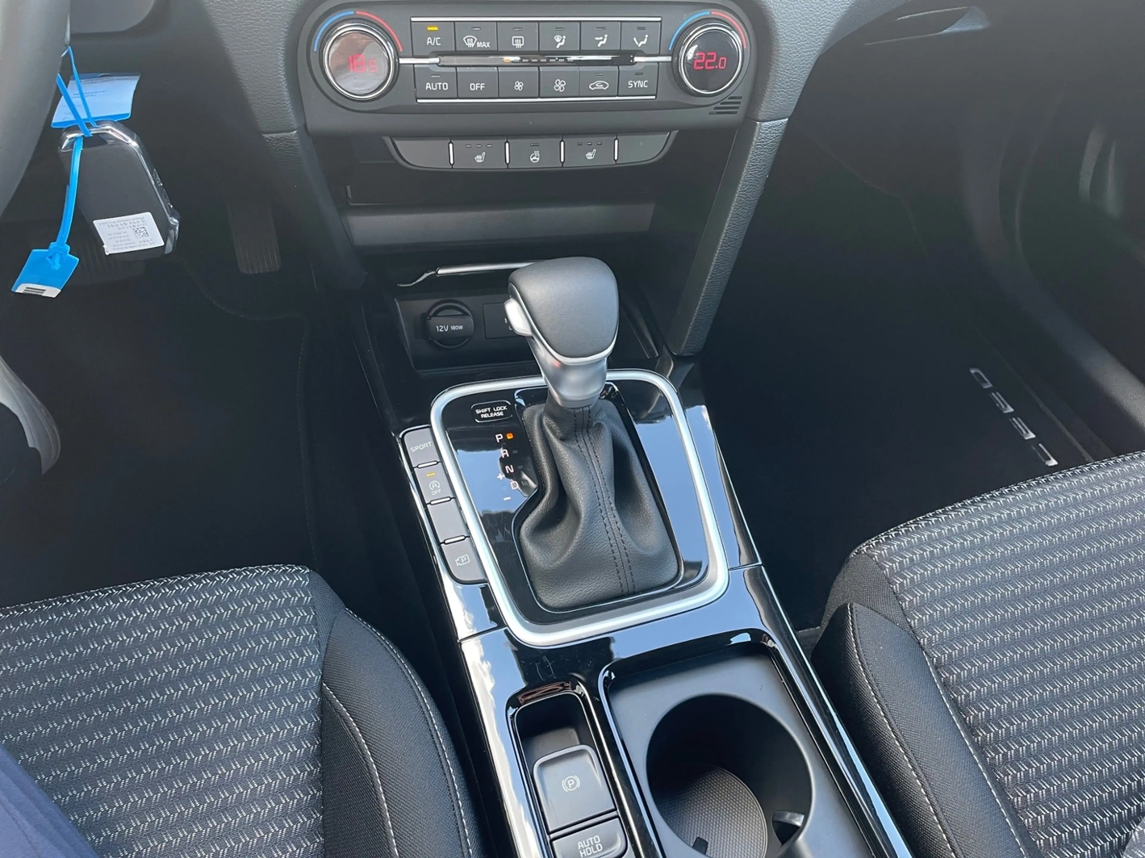 Kia Ceed / cee'd 1.5 GDI Vision Navi Kamera — photo 13