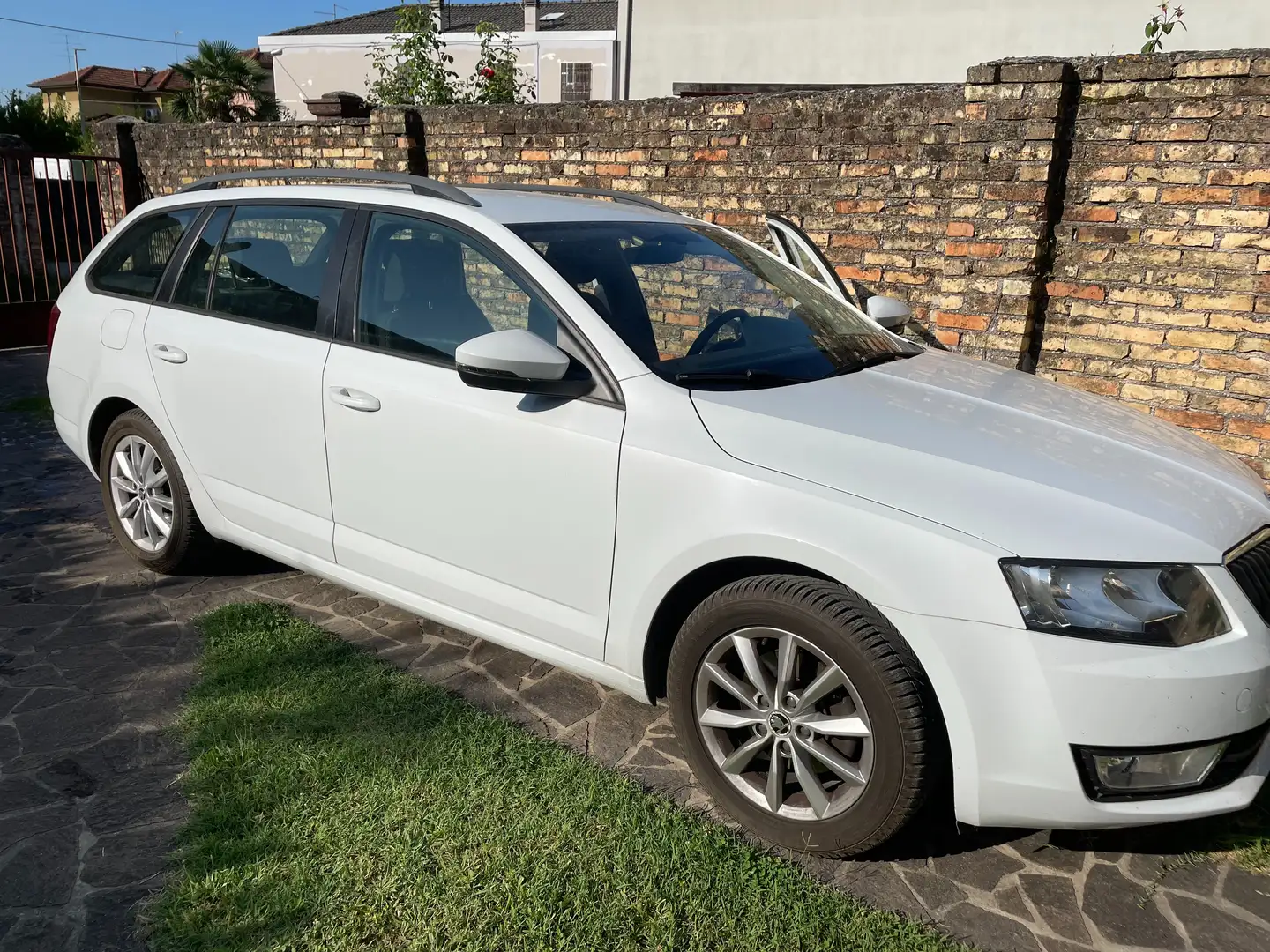 Skoda Octavia SKODA Octavia Wagon Executive 1.4 tsi g-tec 110cv Bianco - 1