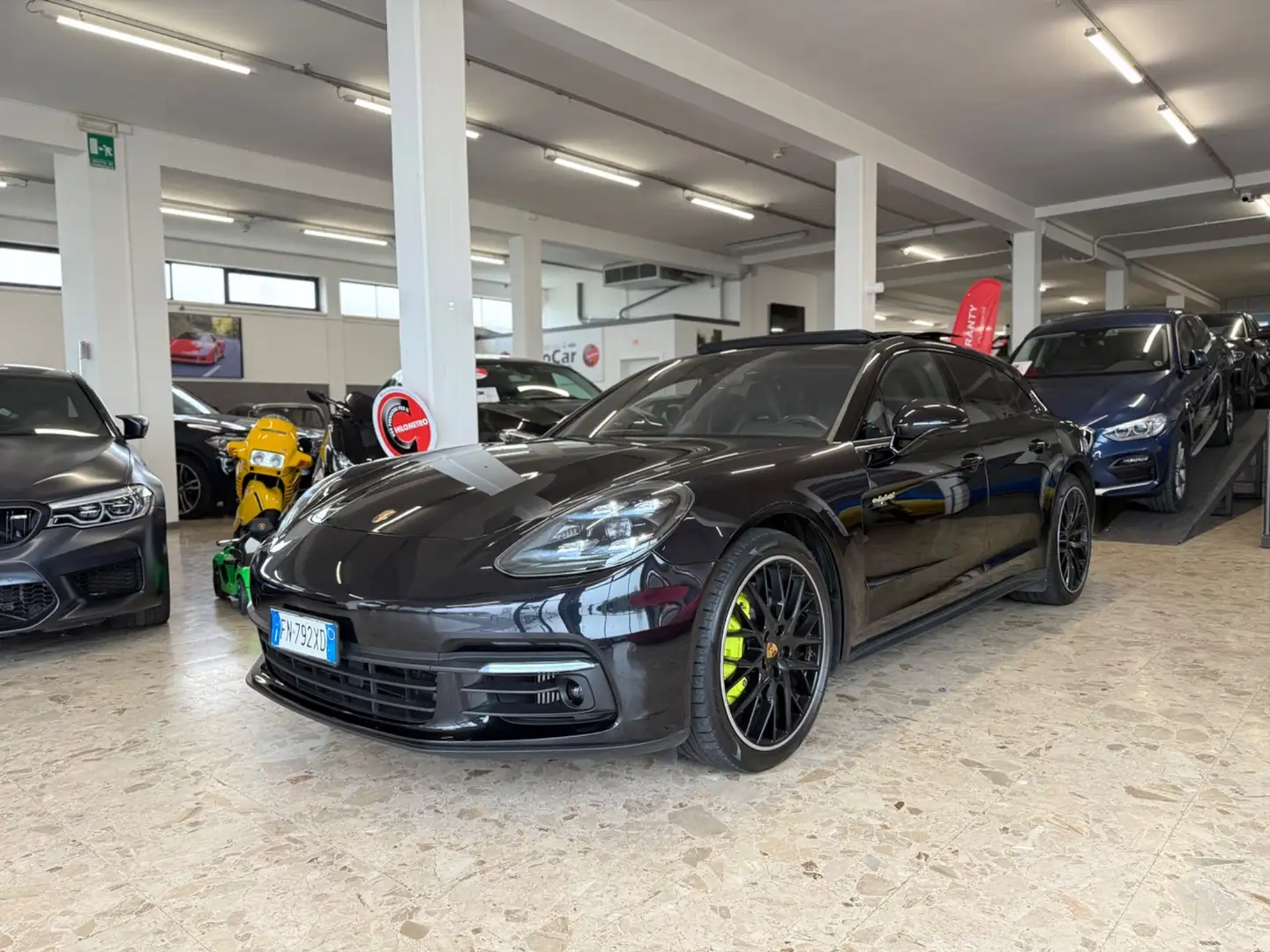 Porsche Panamera 2.9 4 E-Hybrid Sport Turismo Чорний - 1