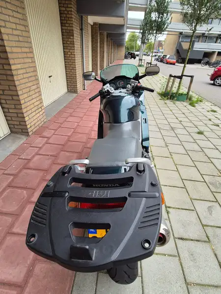 Honda VFR 750 - foto 5