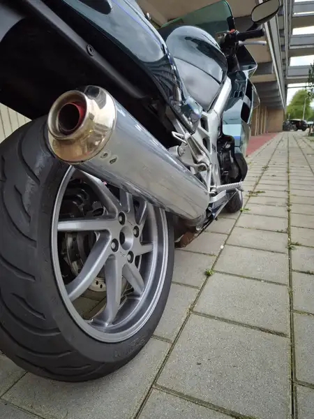 Honda VFR 750 - foto 8