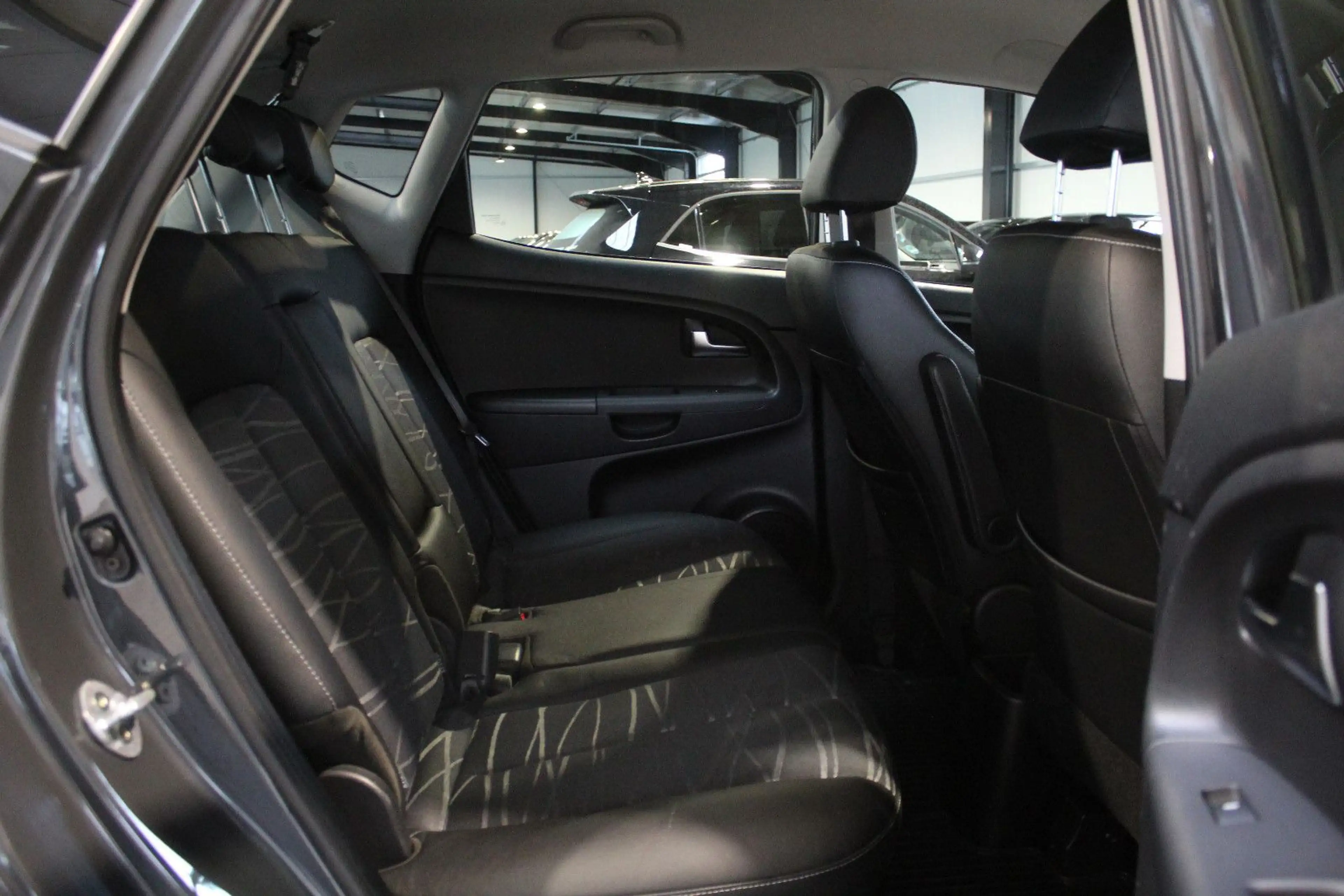 Kia Venga 1.6 Dream Team (Premium Paket+ AHK) — photo 8