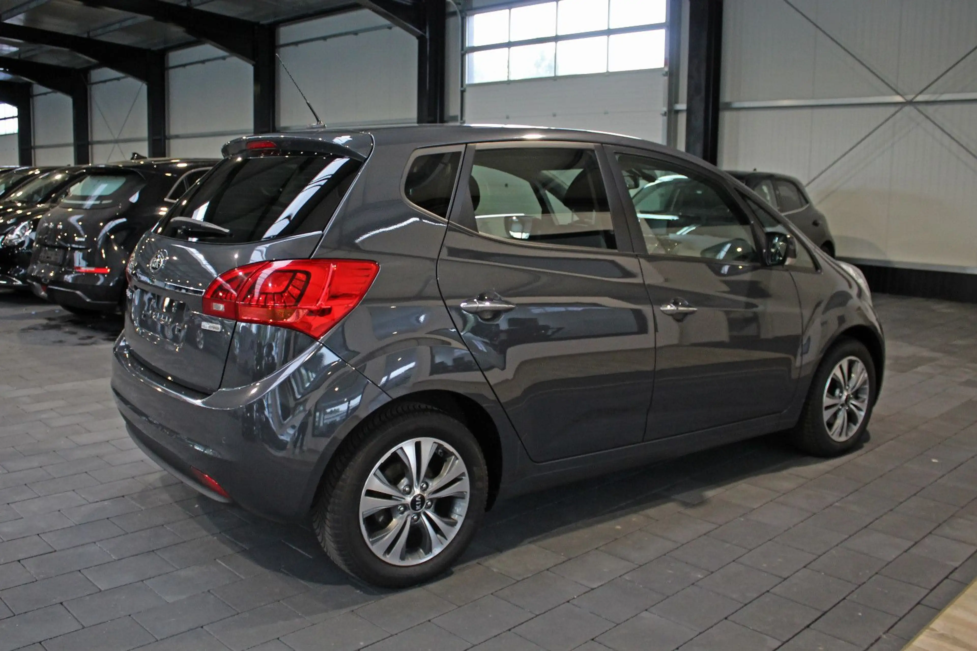 Kia Venga 1.6 Dream Team (Premium Paket+ AHK) — photo 7