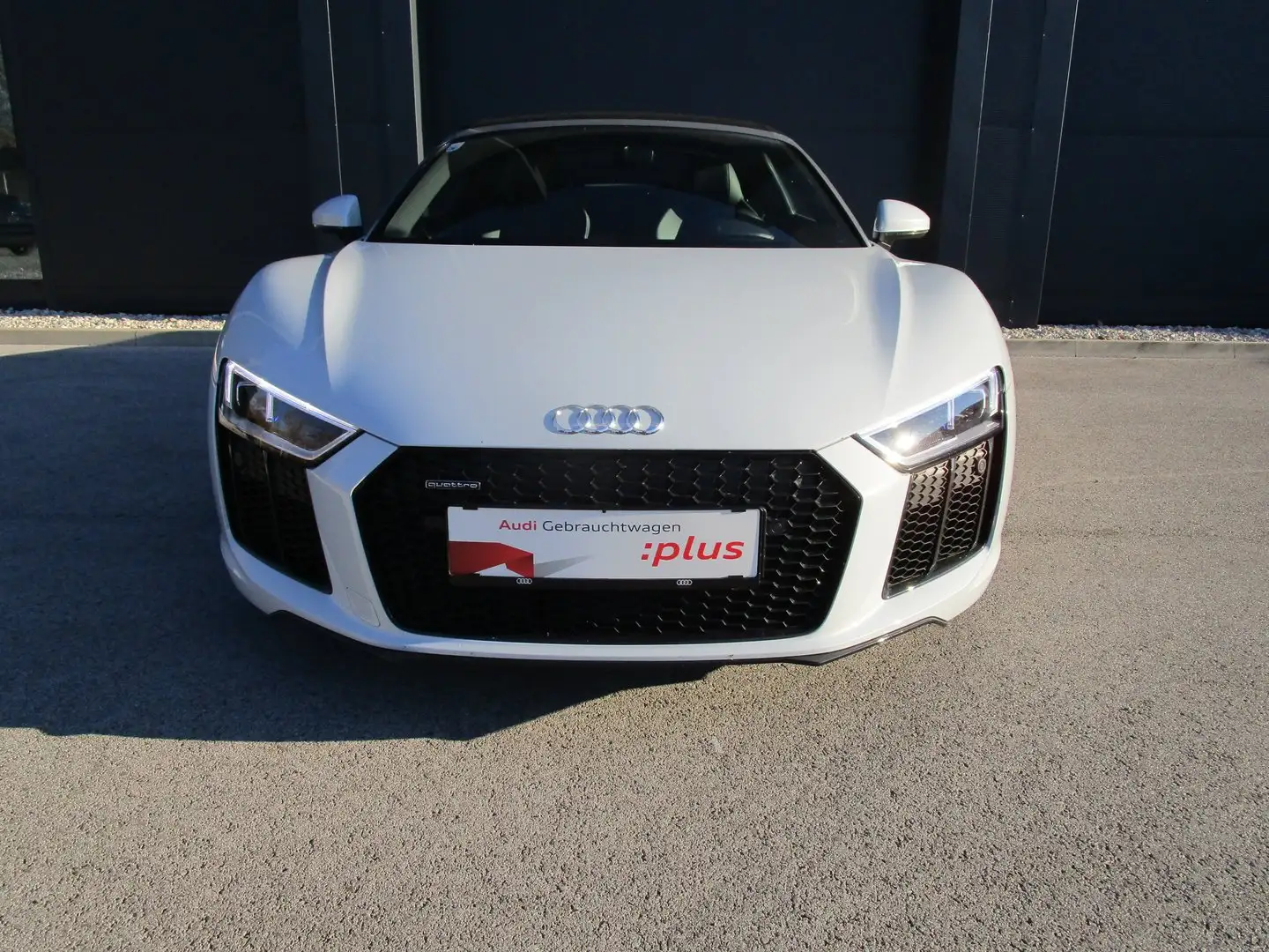 Audi R8 5.2 FSI quattro Grau - 2