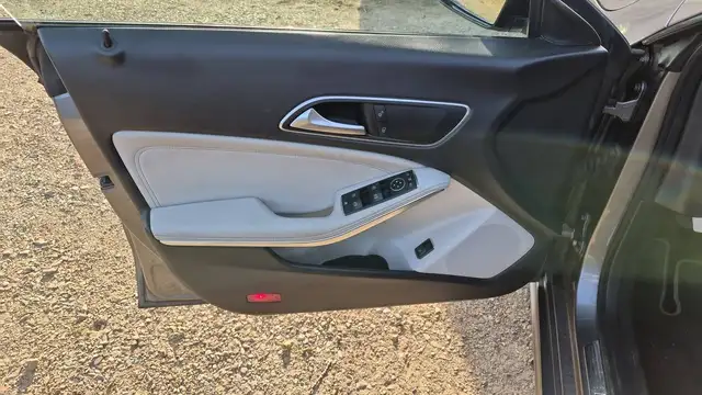 Mercedes-Benz Unknown Model view 7