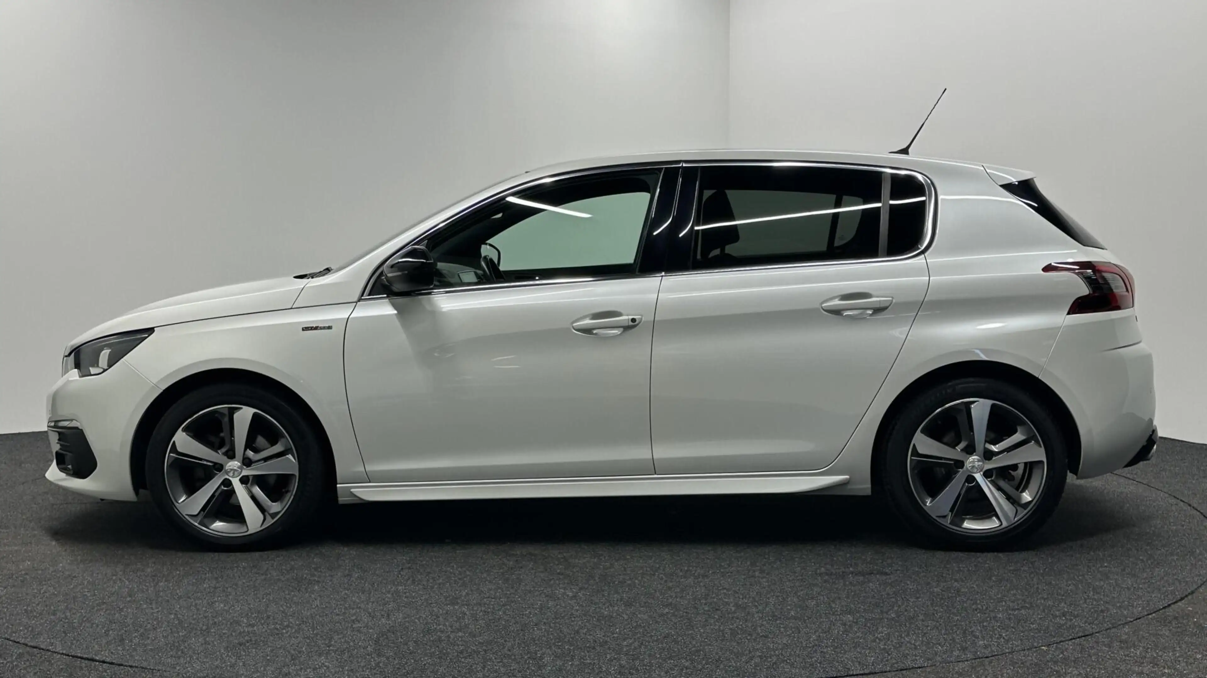 Peugeot 308 1.2 PureTech GT-line 131PK PANO CRUISE CAMERA CLIM — photo 8
