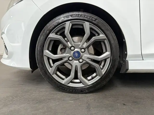 Ford Fiesta view 28