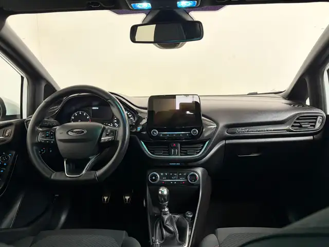 Ford Fiesta view 3