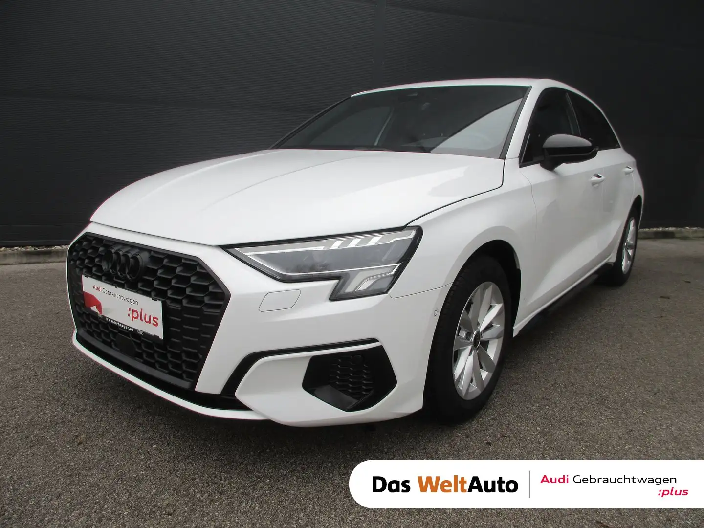 Audi A3 30 TFSI intense Weiß - 1