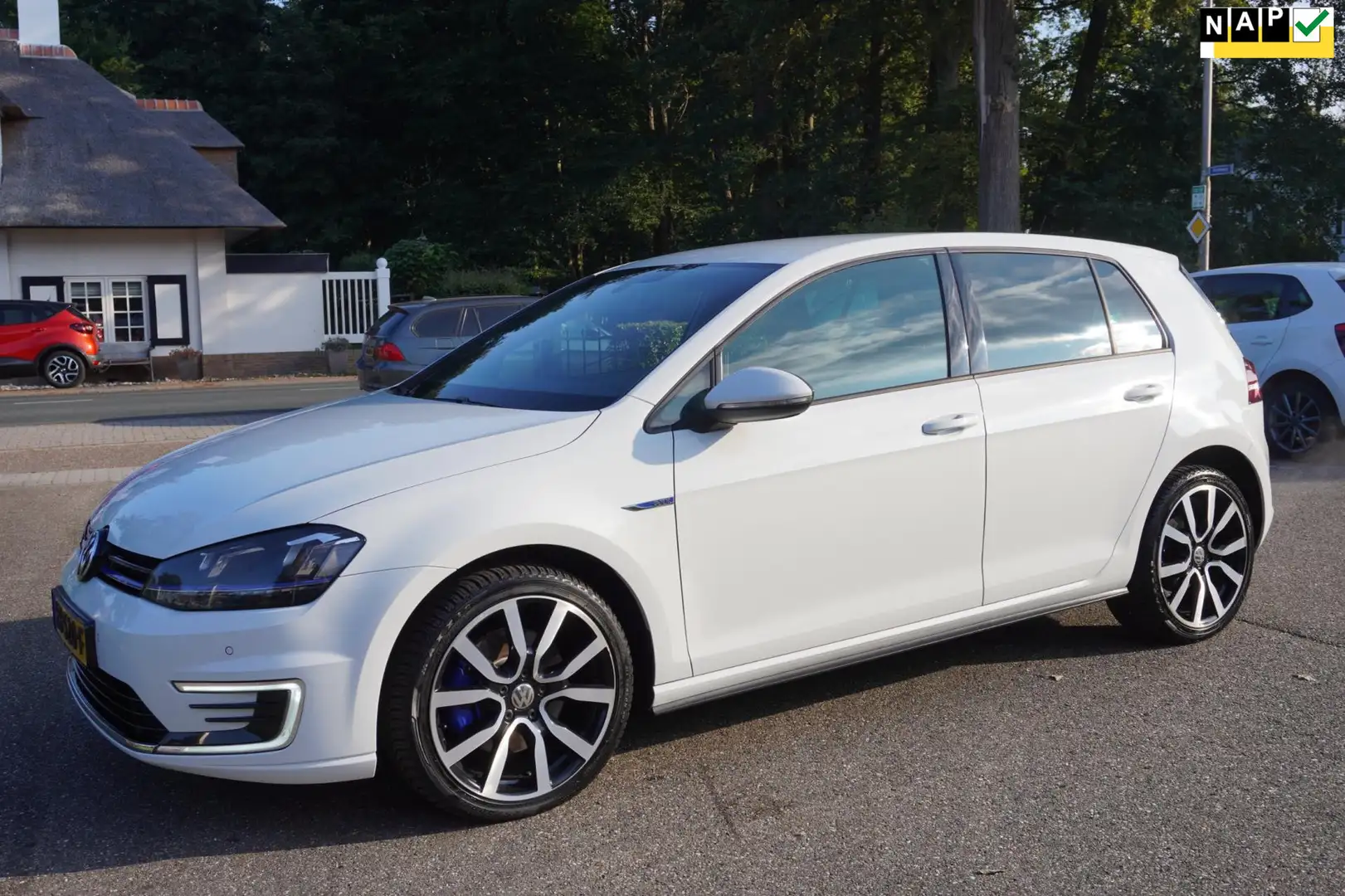 Volkswagen Golf GTE 1.4 TSI Dsg Navigatie Parkeersensoren Lm Velgen Bianco - 1