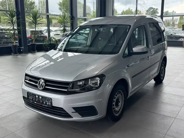 Volkswagen Caddy 1.4 BiFuel TGI NAVI SHZ PDC Regalsysteme