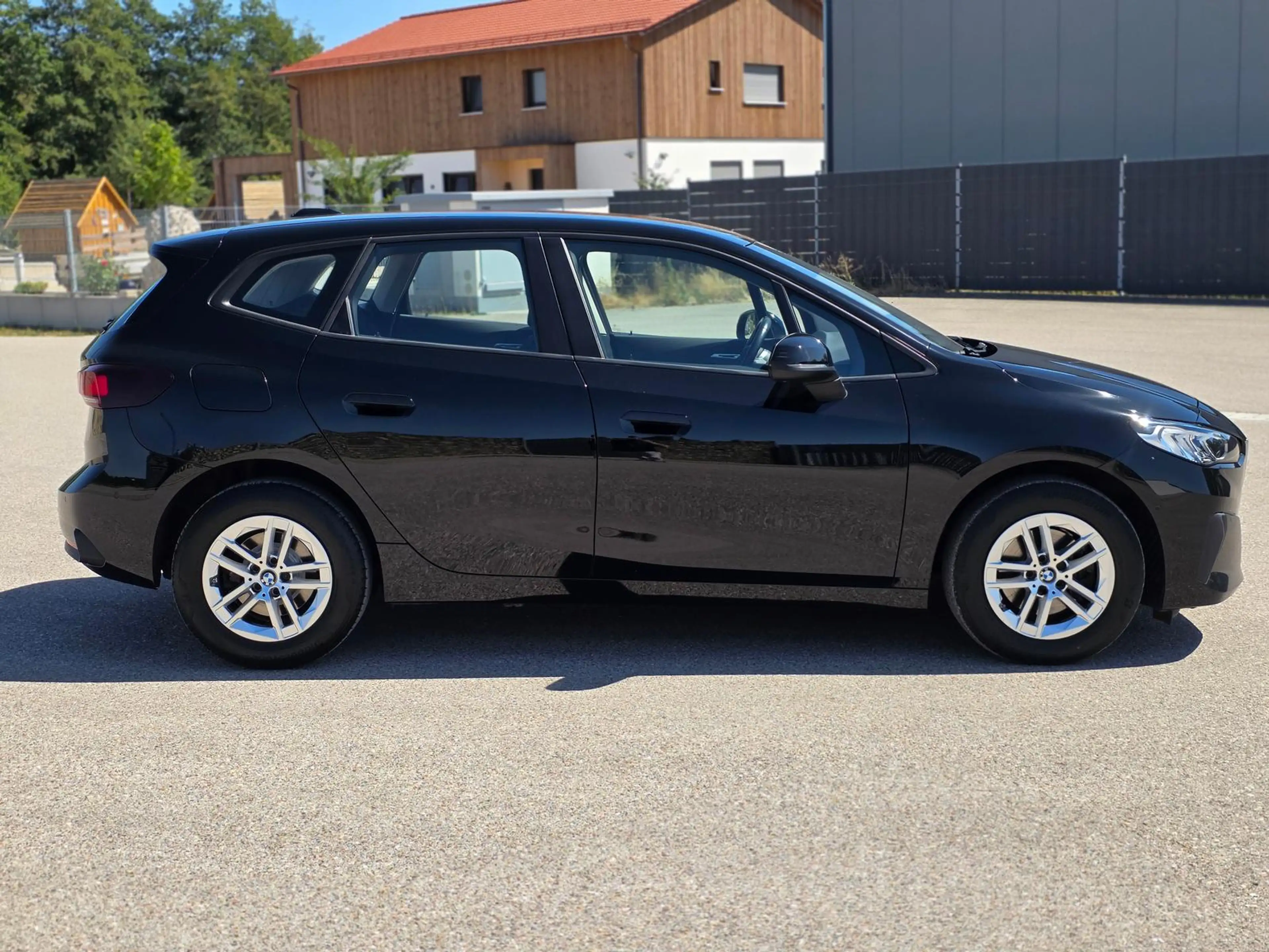 BMW 218 d Active Tourer LED/Kamera/ParkAssist/CarPlay — photo 8