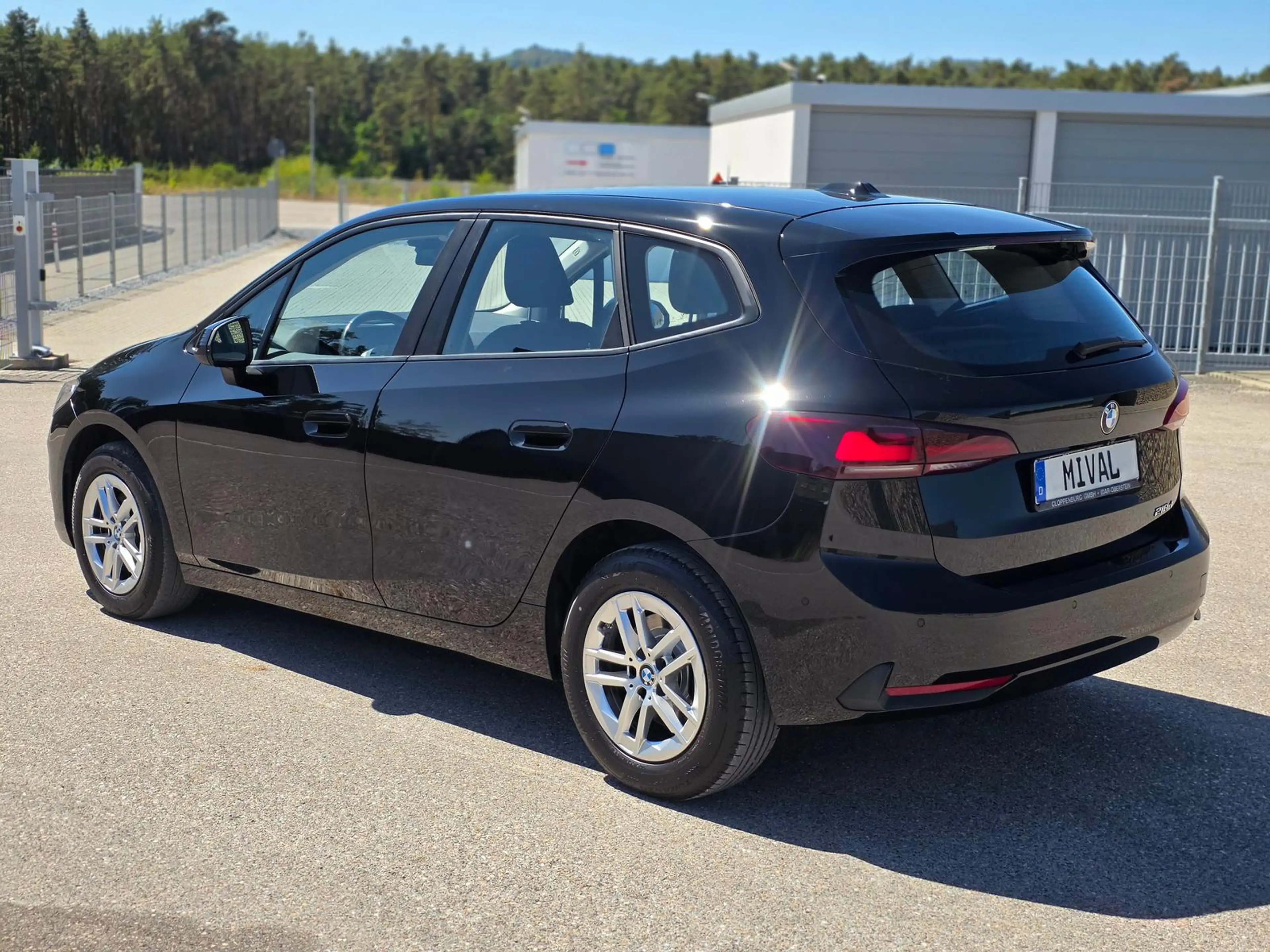 BMW 218 d Active Tourer LED/Kamera/ParkAssist/CarPlay — photo 5