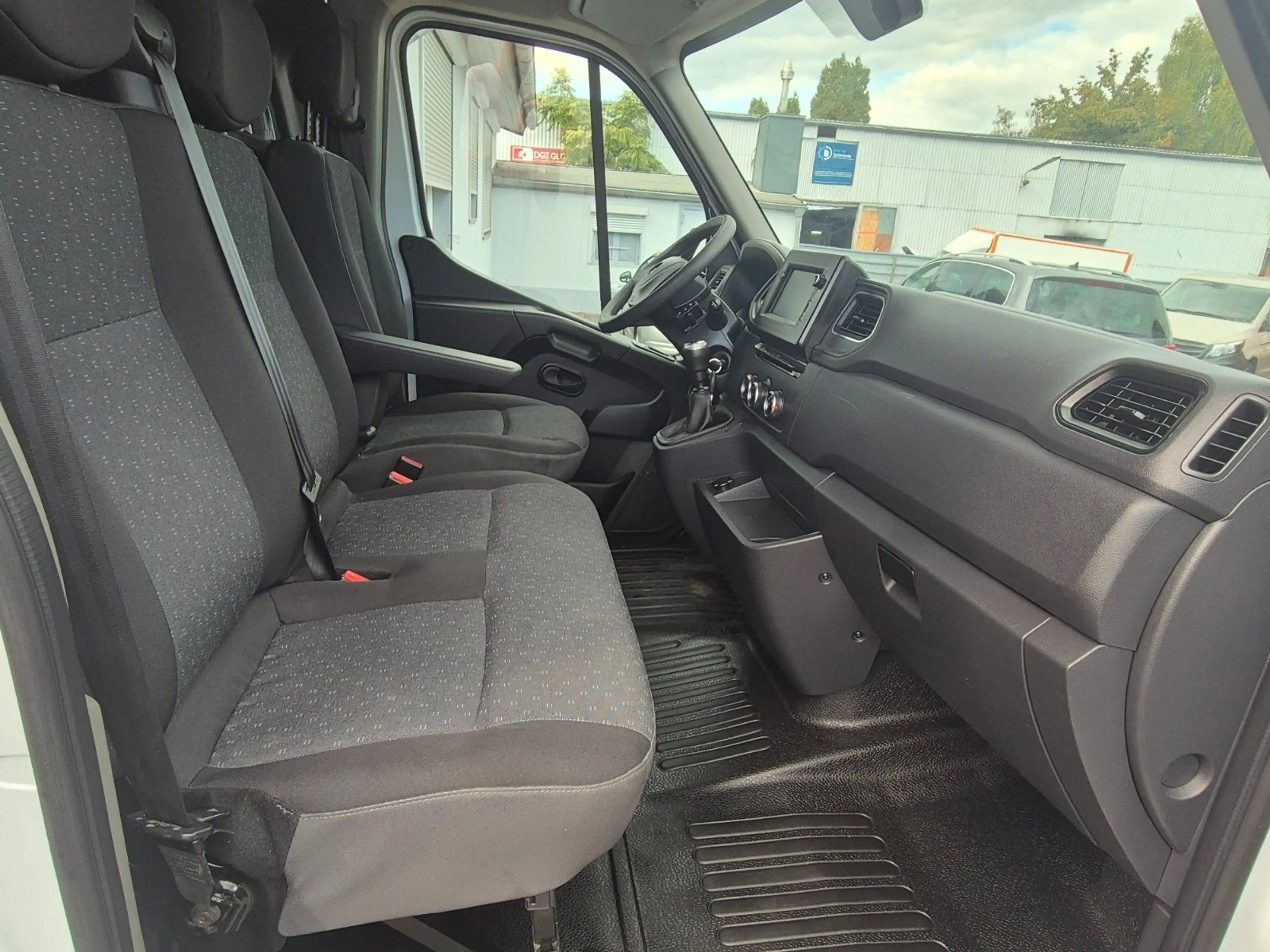 Opel Movano B Kasten/Kombi HKa L2H2 3,5t — photo 12