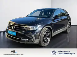 Volkswagen Tiguan MOVE TSI DSG+ALU 18+KEYLESS+RÜCKFAHRKAMERA+ACC+LED