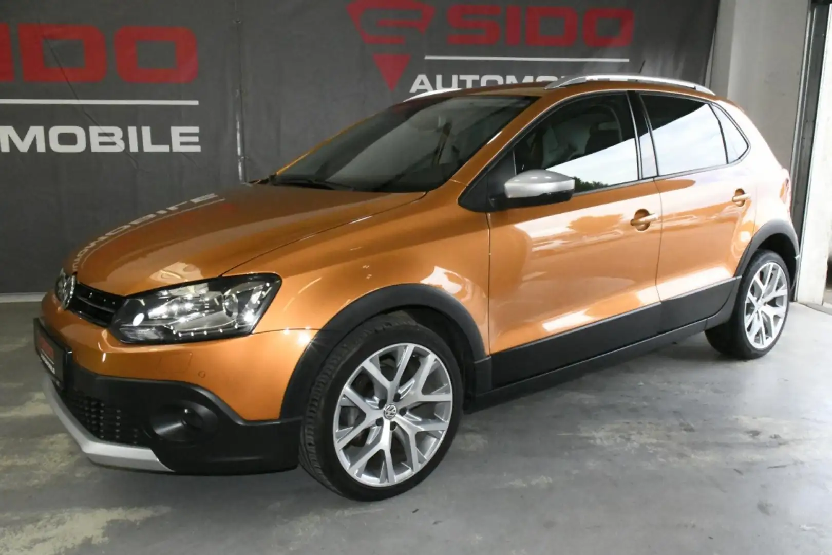 Volkswagen Polo V Cross DSG ACC*B.XEN*NAV*CAM*AHK*SHZ*APP* Klima Orange - 2
