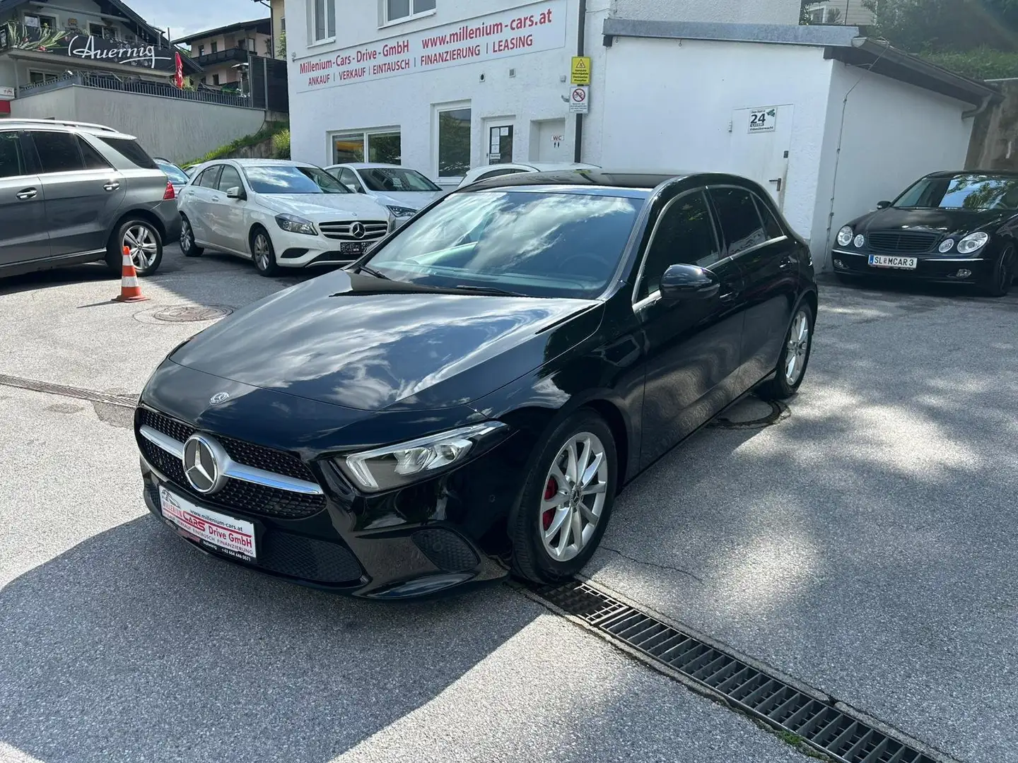 Mercedes-Benz A 180 d Aut.Aktion bei Finanzierung Zinssatz fix 6,274% Noir - 1