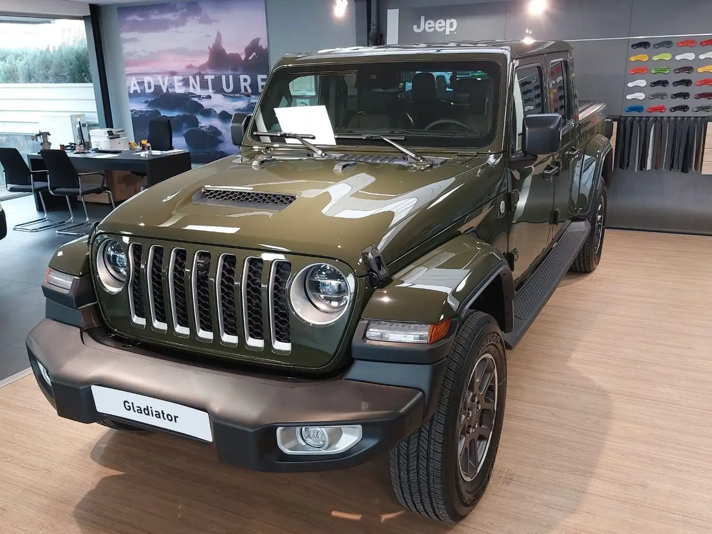 Jeep Gladiator 3.0 264PS  Overland Trifold Hard Green - 1