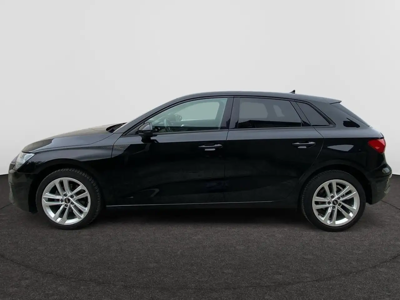 Audi A3 Sportback Audi A3 Sportback Business Edition Attraction 30 TDI 85(116) kW(ch) S tronic 2