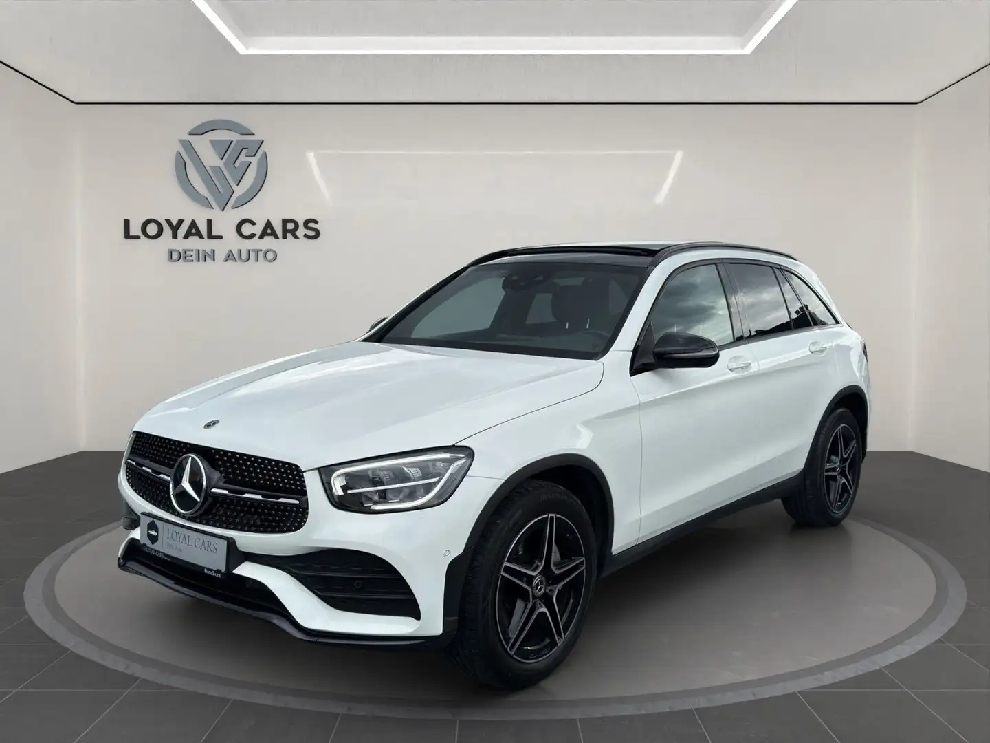 Mercedes-Benz GLC 220 d 4M*AMG*Wides*PANO*NAVI*KAMERA*LED*AHK Weiß - 1