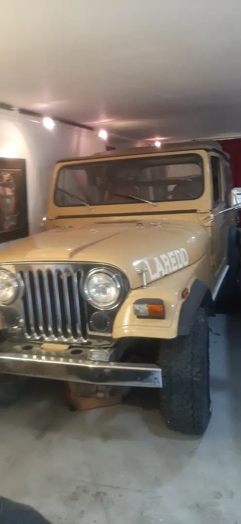 Jeep CJ-7 deluxe - 1