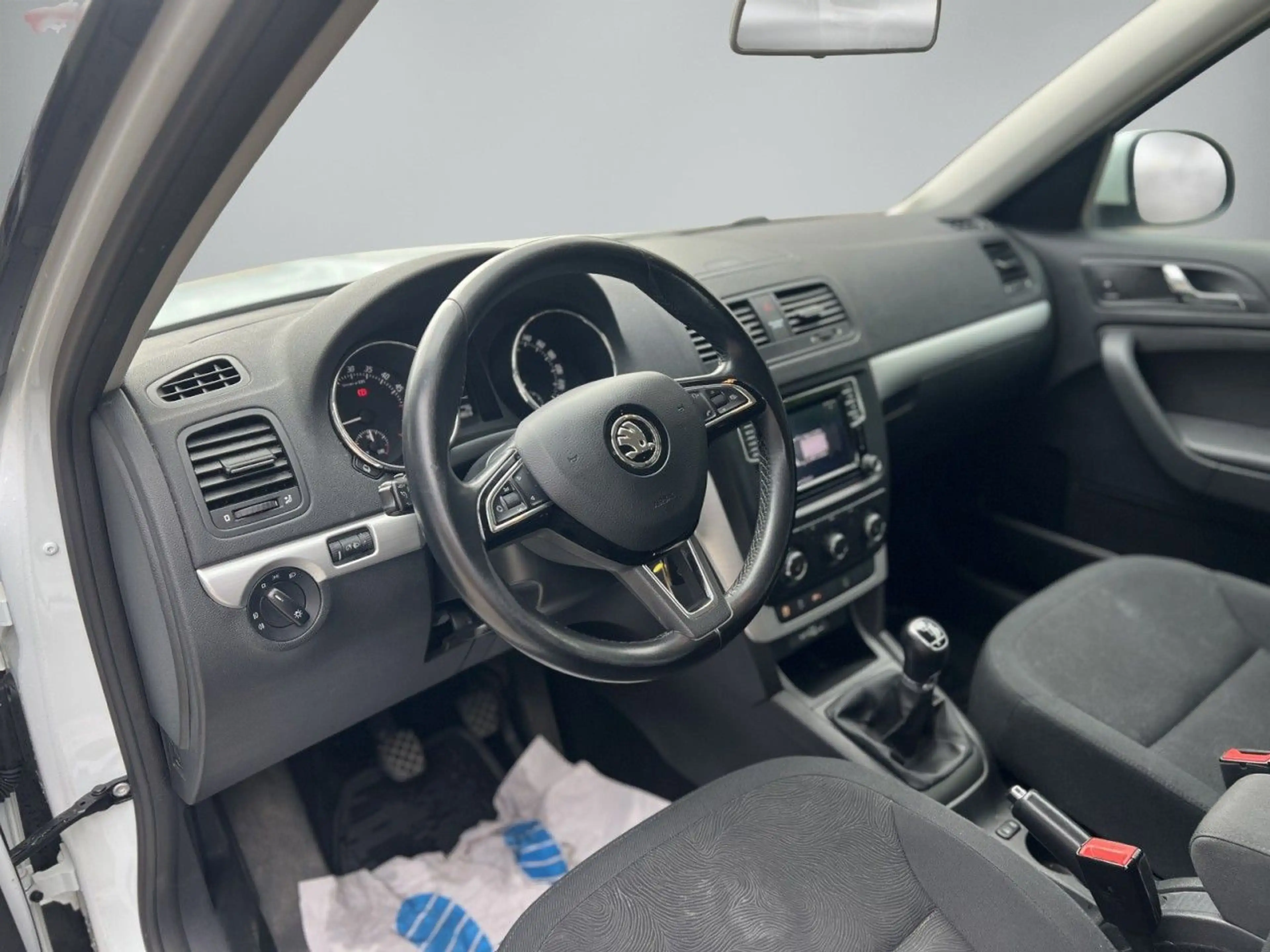 Skoda Yeti Greenline Klima Einparkhilfe Sitzheizung — photo 10