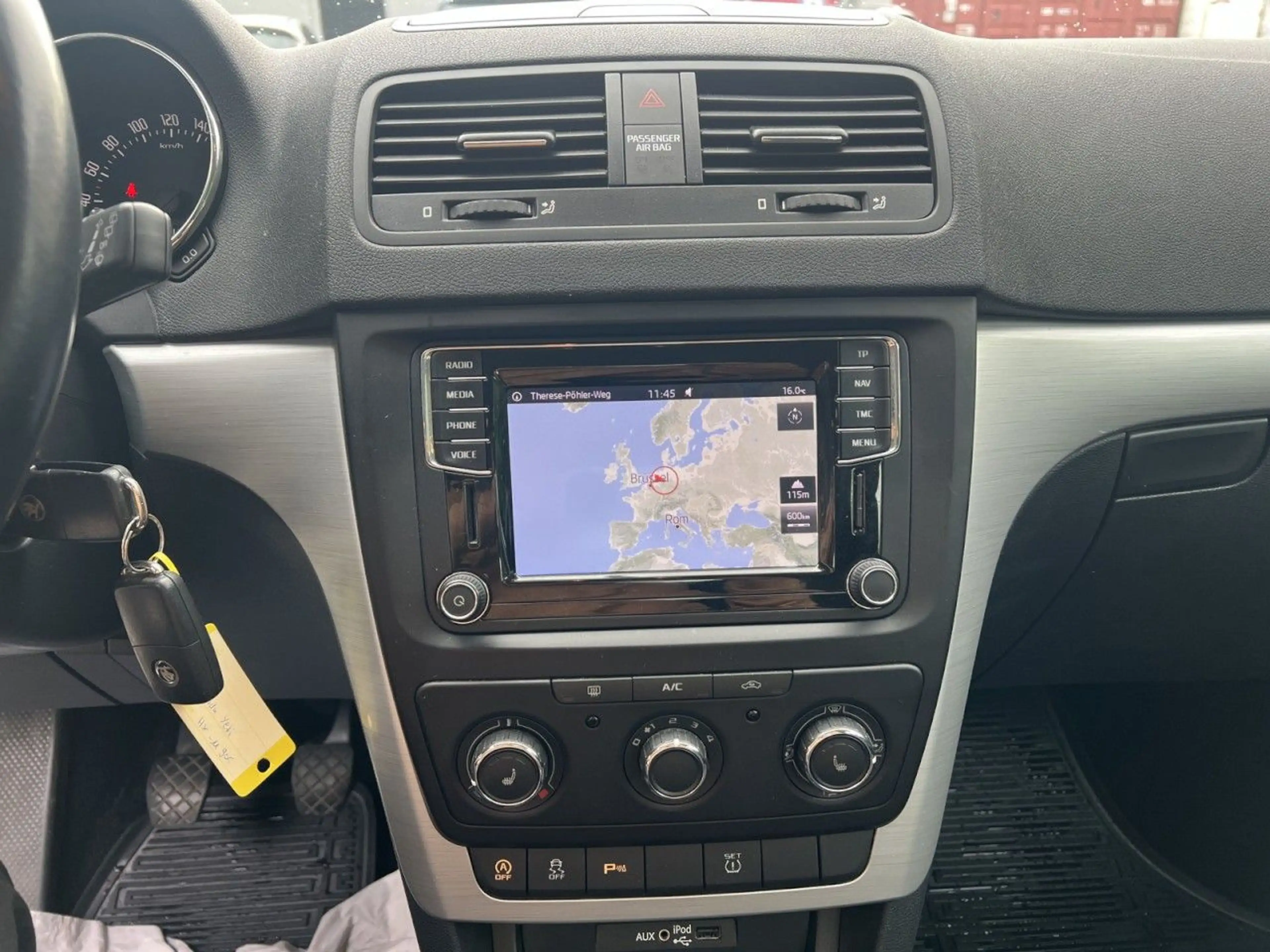 Skoda Yeti Greenline Klima Einparkhilfe Sitzheizung — photo 15