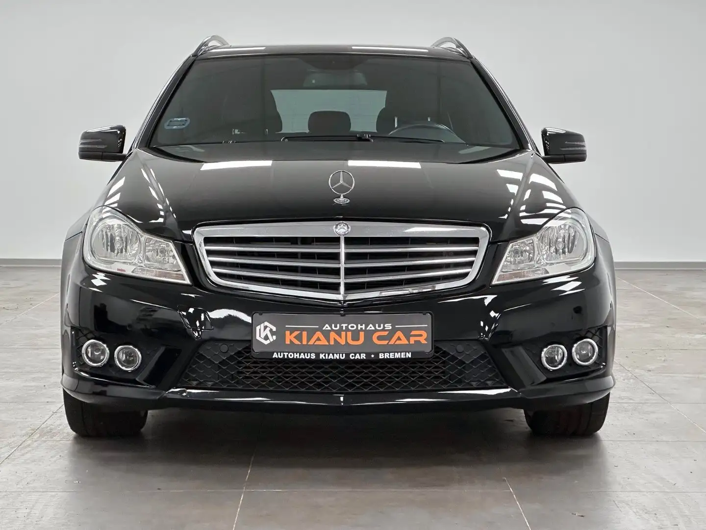 Mercedes-Benz C 180 AMG.NAVI.AHK.PANO.SHZ.KLIMAAUTOMATIK Schwarz - 2