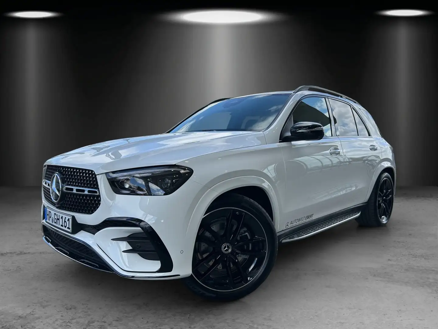 Mercedes-Benz GLE 300 d 4M AMG Distr PANO KeyGo AHK 360° BURME Weiß - 1