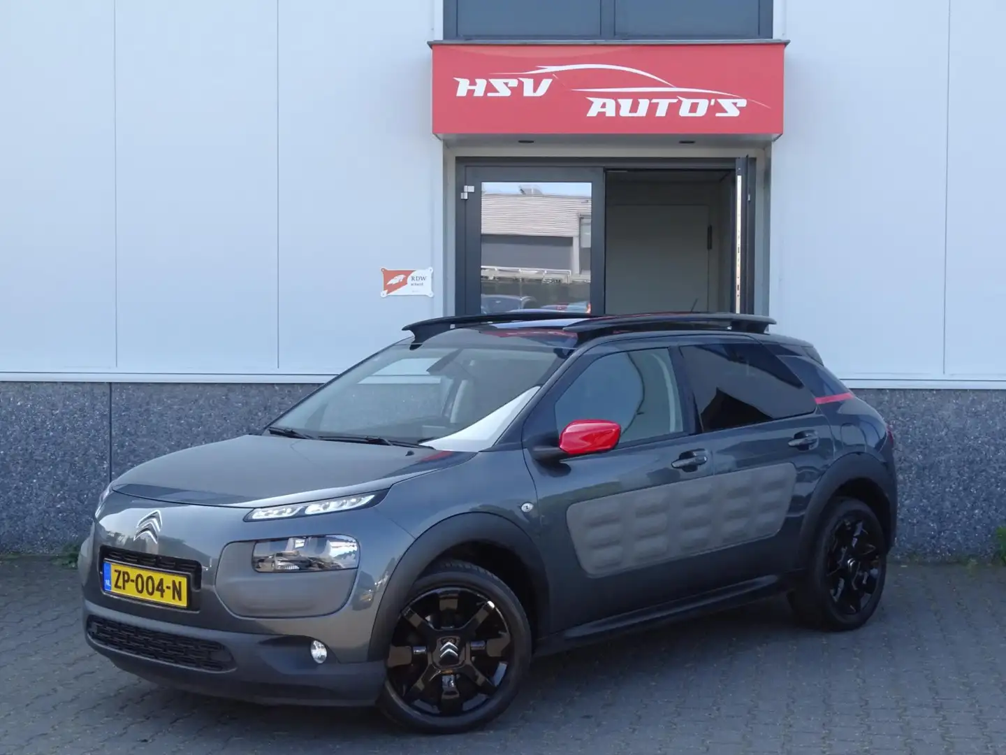 Citroen C4 Cactus 1.2 PureTech Business Plus navi LM 2e eig Grijs - 1