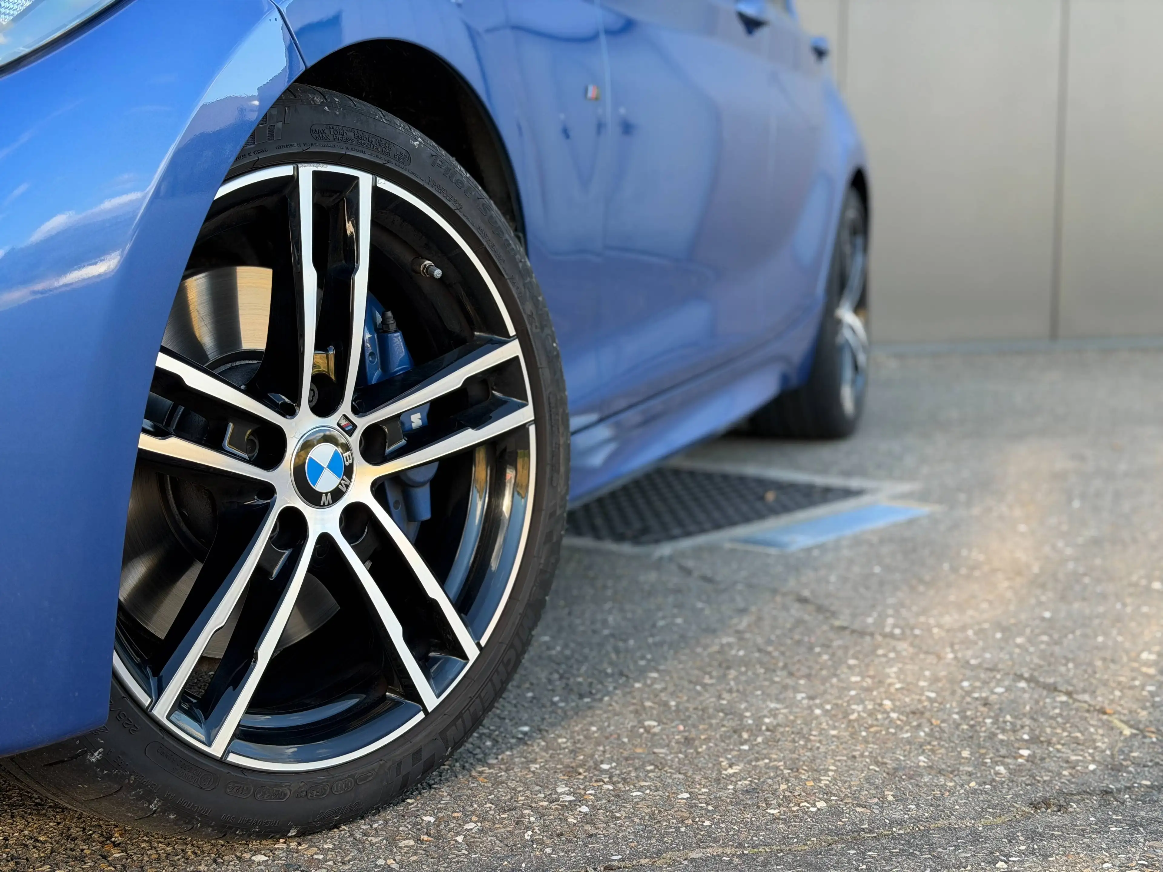 BMW 140 i xDrive 340cv - Toit ouvrant - Harman - Navi Pro — photo 8