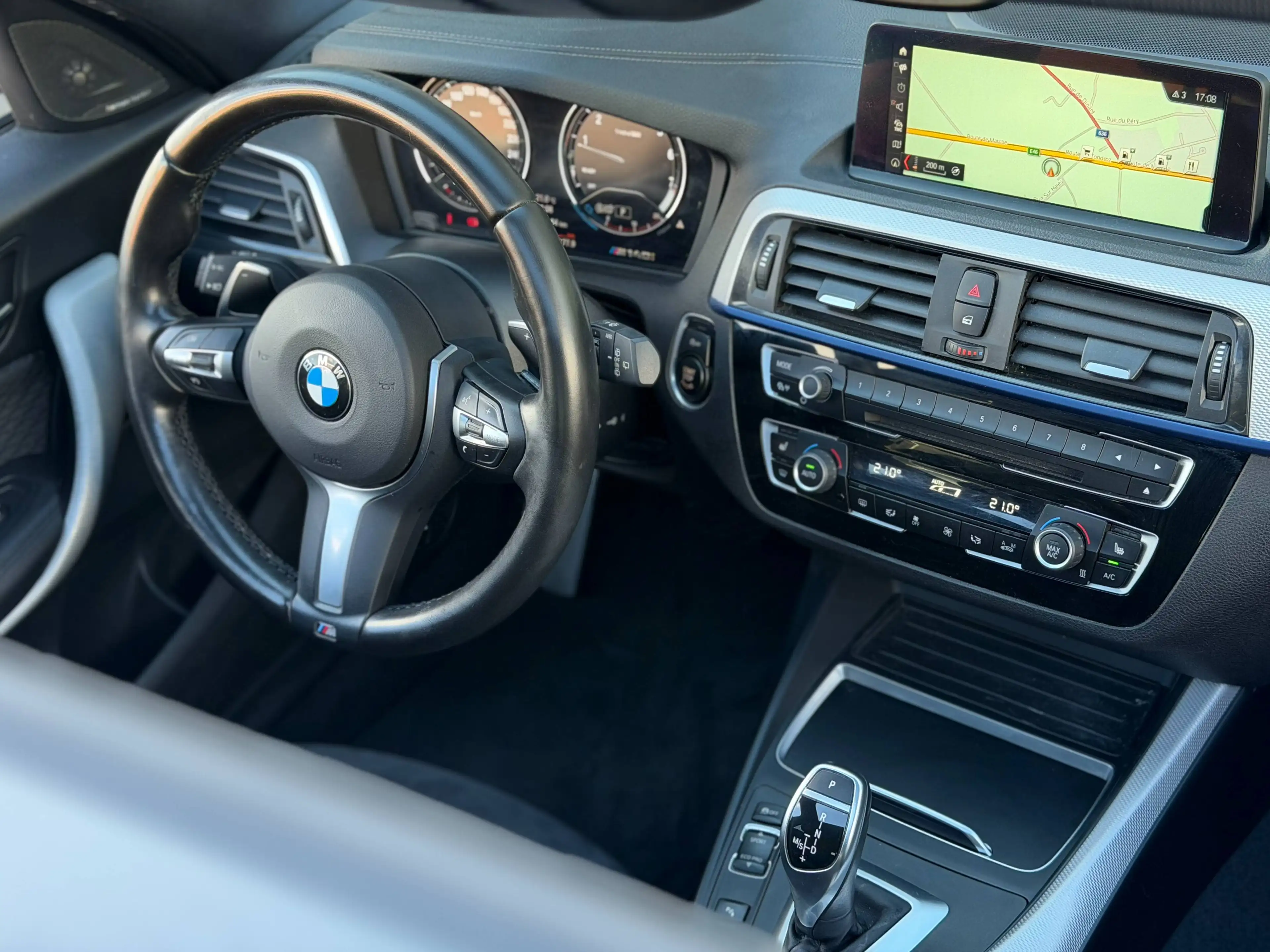 BMW 140 i xDrive 340cv - Toit ouvrant - Harman - Navi Pro — photo 15