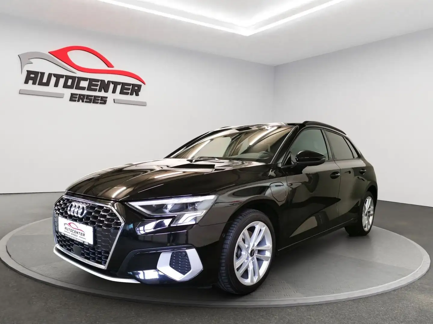 Audi A3 40 TFSI e S-Line Navi PDC LED DSP ACC Schwarz - 2