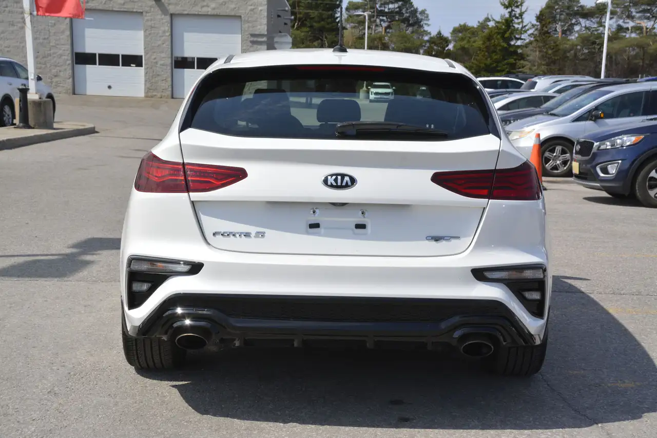 Kia Forte снимка Kia Forte