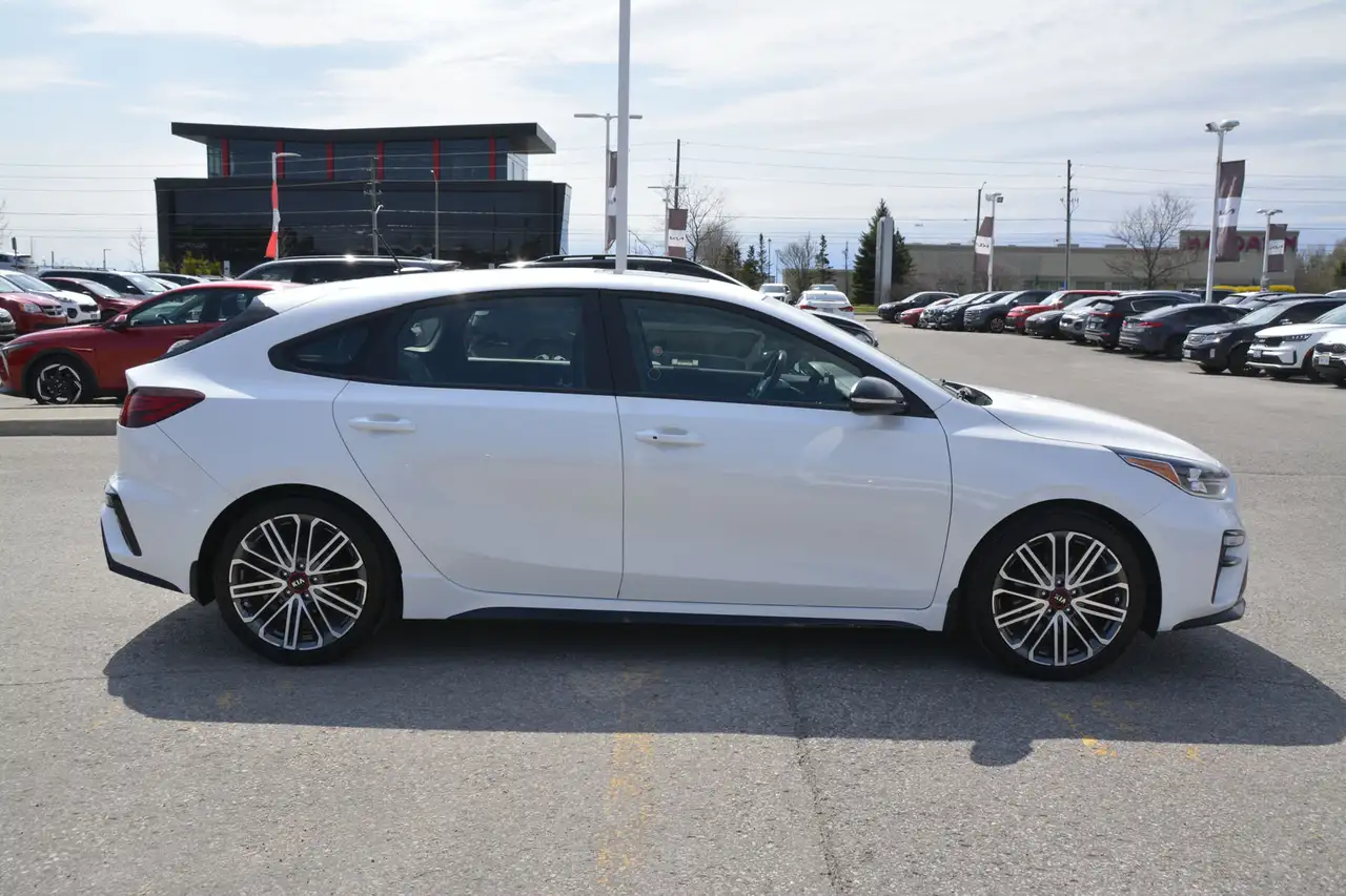 Kia Forte снимка Kia Forte